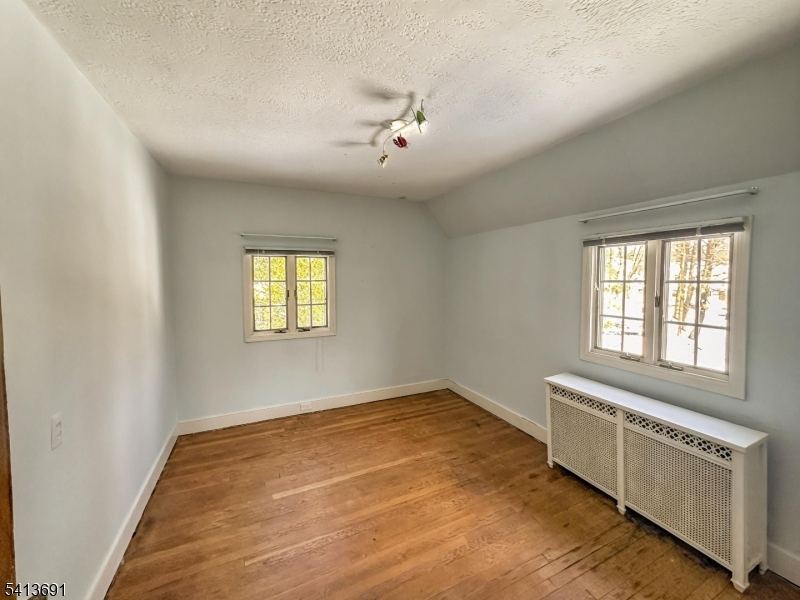 112 Oxford Pl Property Photo 12