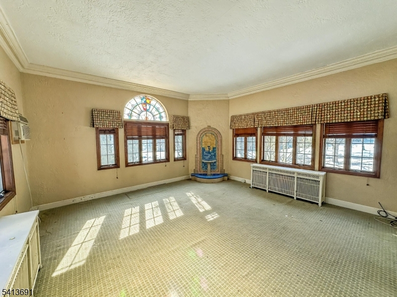 112 Oxford Pl Property Photo 14