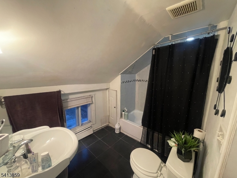 25 Ward St Property Photo 12