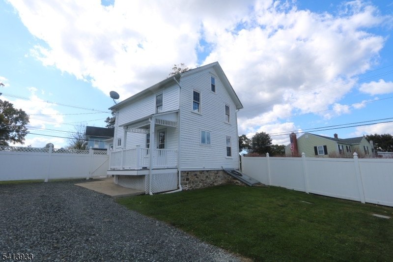 242 Us Highway 46 Property Photo 4