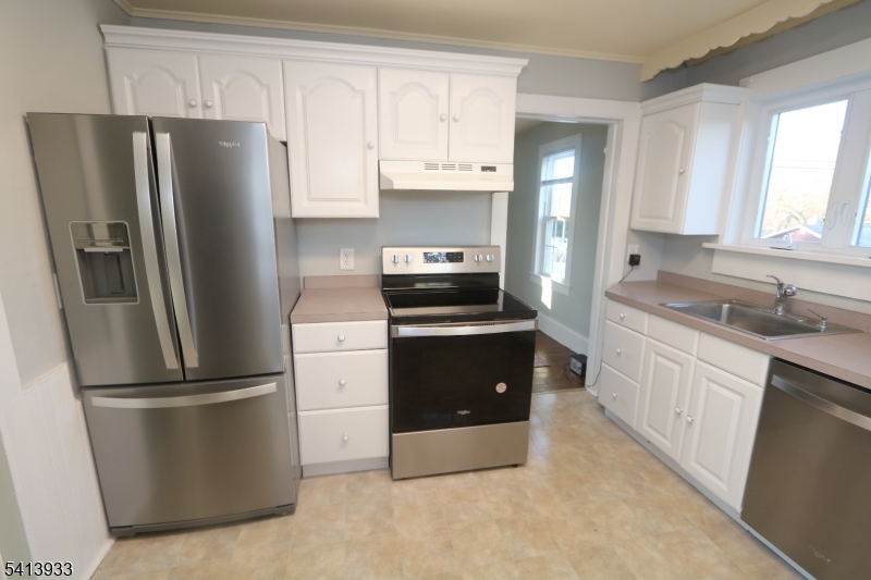 242 Us Highway 46 Property Photo 12