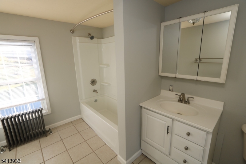 242 Us Highway 46 Property Photo 18