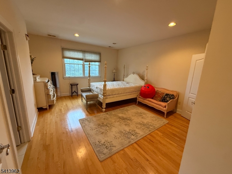 6 Trout Brook Ct Property Photo 15