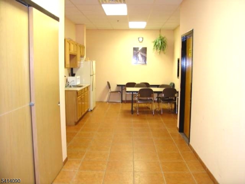 6 Kilmer Rd Property Photo 5