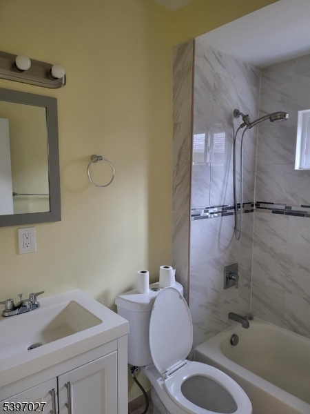 1371 Clinton Ave Property Photo 37