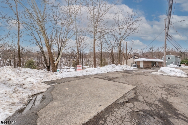 217 Hamburg Tpk Property Photo 1