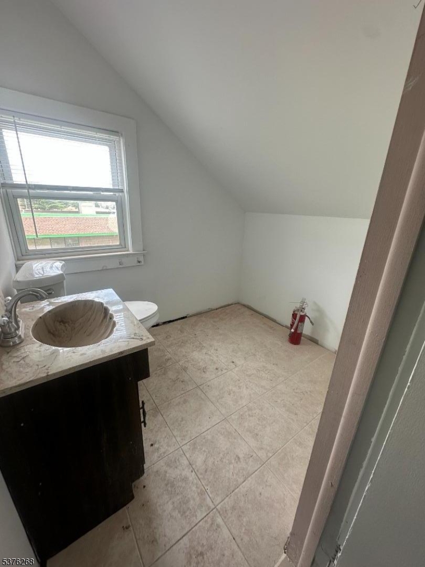 588 Us Highway 46 Property Photo 10