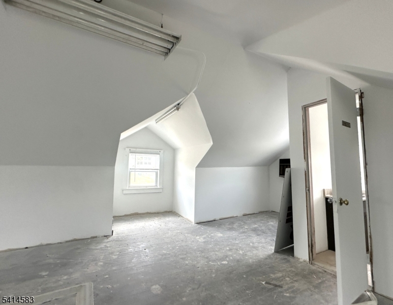 588 Us Highway 46 Property Photo 17