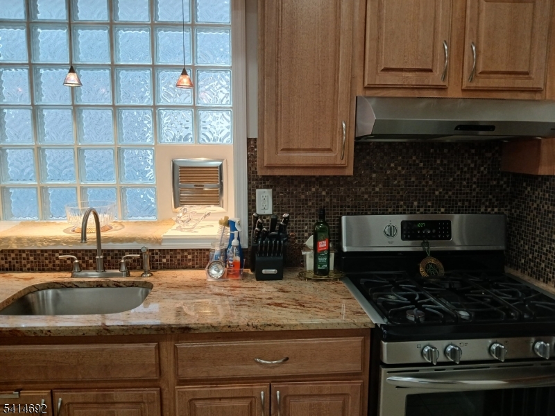 308 17th Ave Property Photo 5