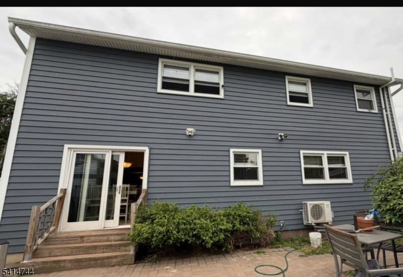 12 Drapkin Ave Property Photo 7