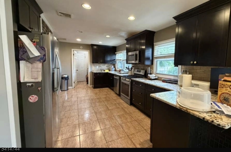 12 Drapkin Ave Property Photo 8