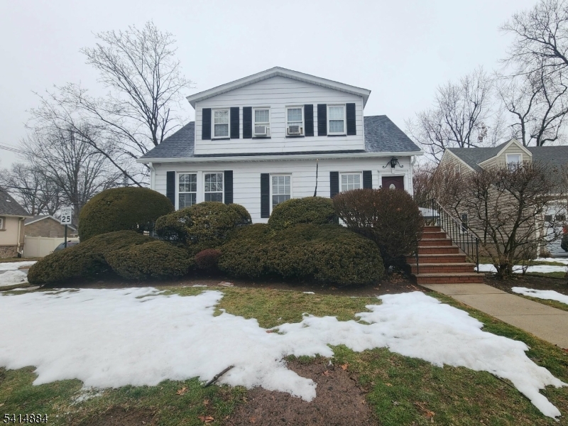 5 Bellevue Ave Property Photo 3