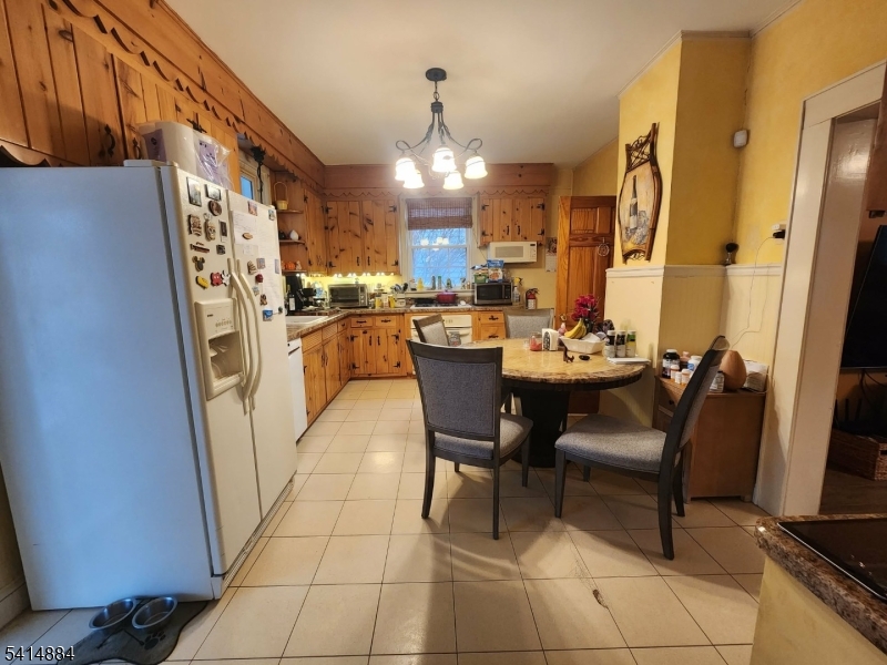 5 Bellevue Ave Property Photo 4