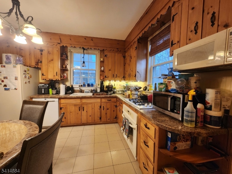 5 Bellevue Ave Property Photo 5