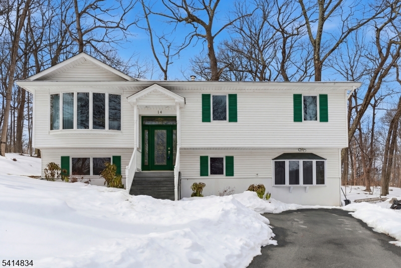 14 Marshall Trl Property Photo 1