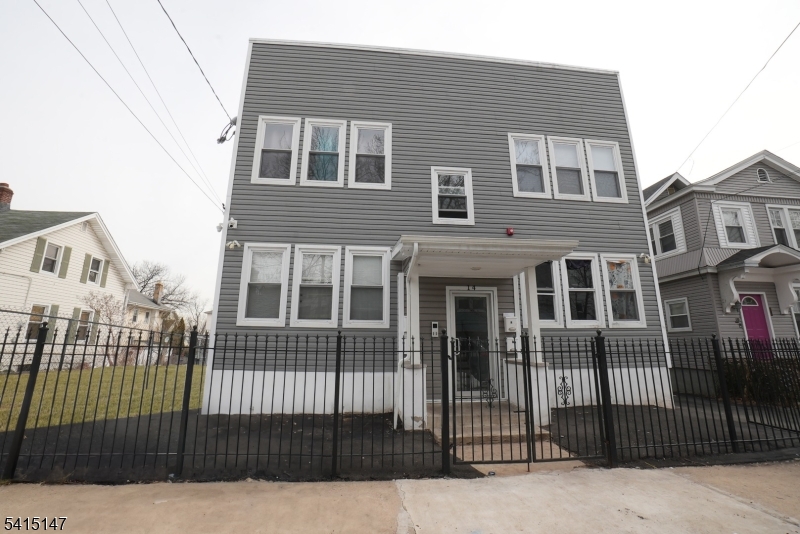 14 Hazel Pl Property Photo 1
