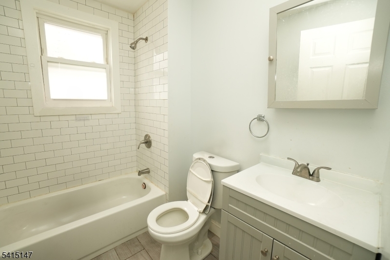 14 Hazel Pl Property Photo 6
