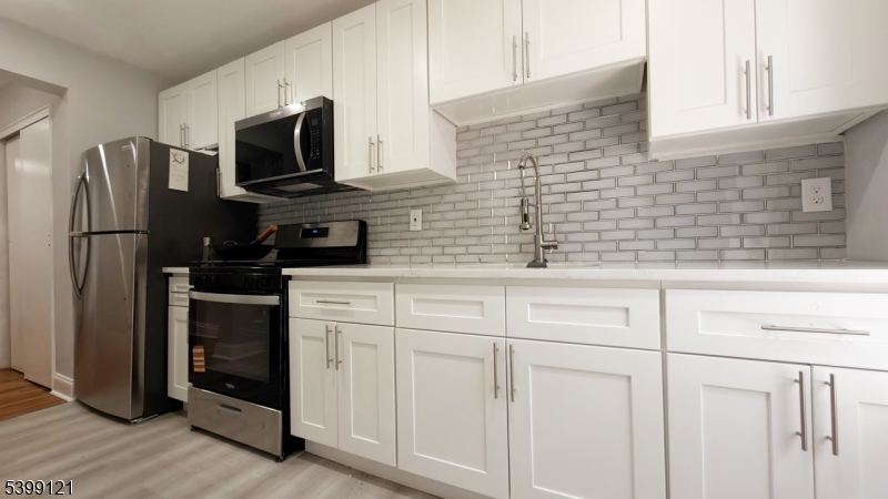 154 Bowers St 2d Property Photo 6