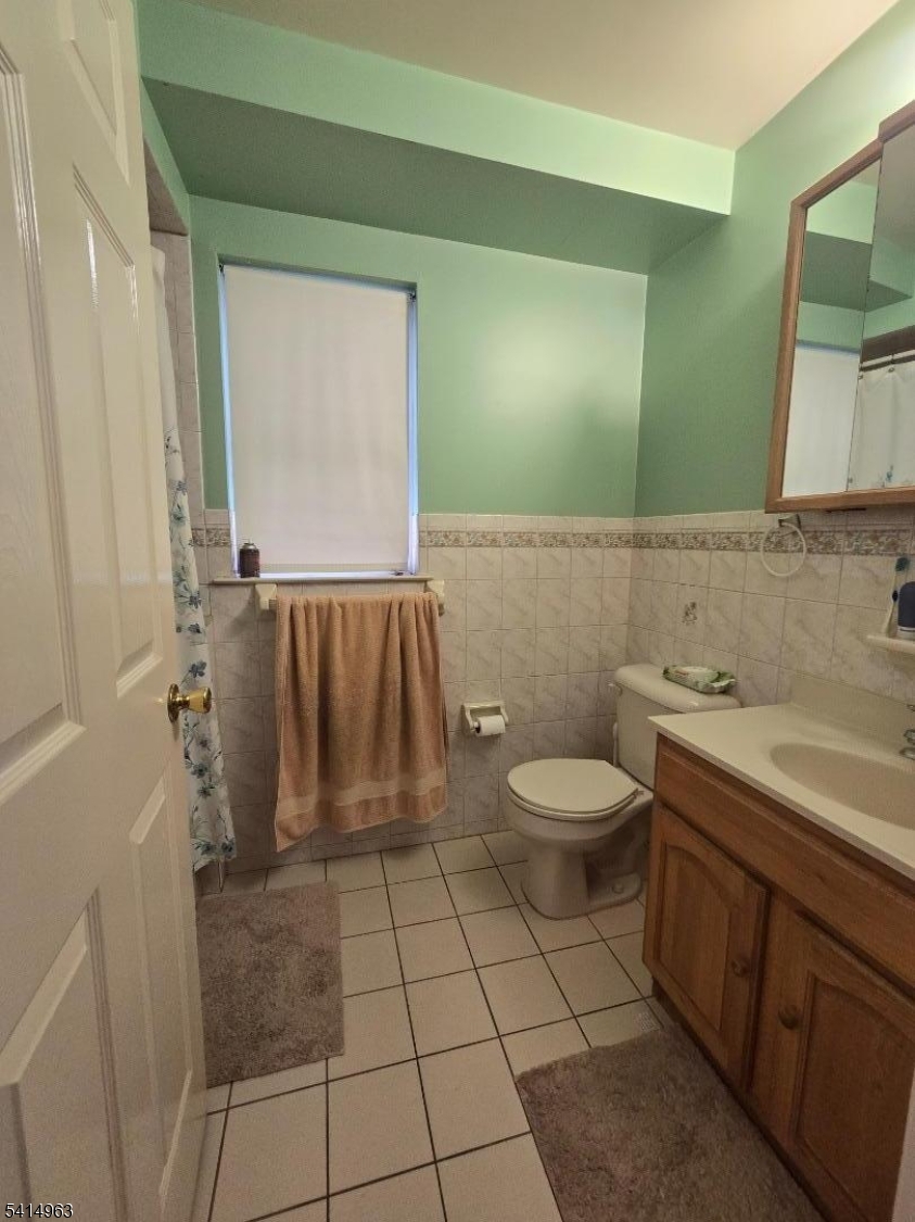 240 Sherman Ave Property Photo 8