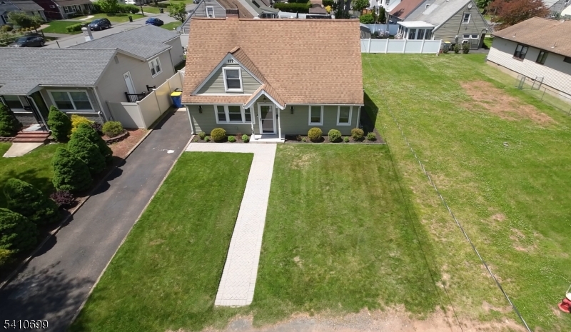 122 Greenbrook Rd Property Photo 2