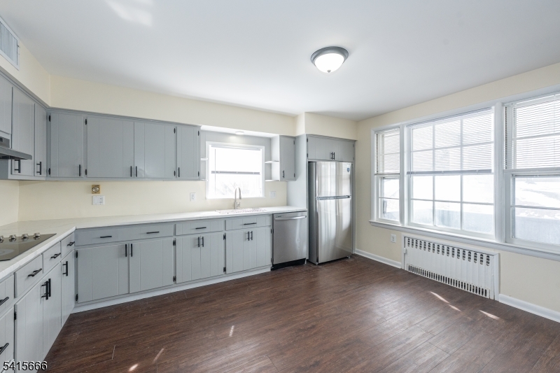 71 Washington St Property Photo 4