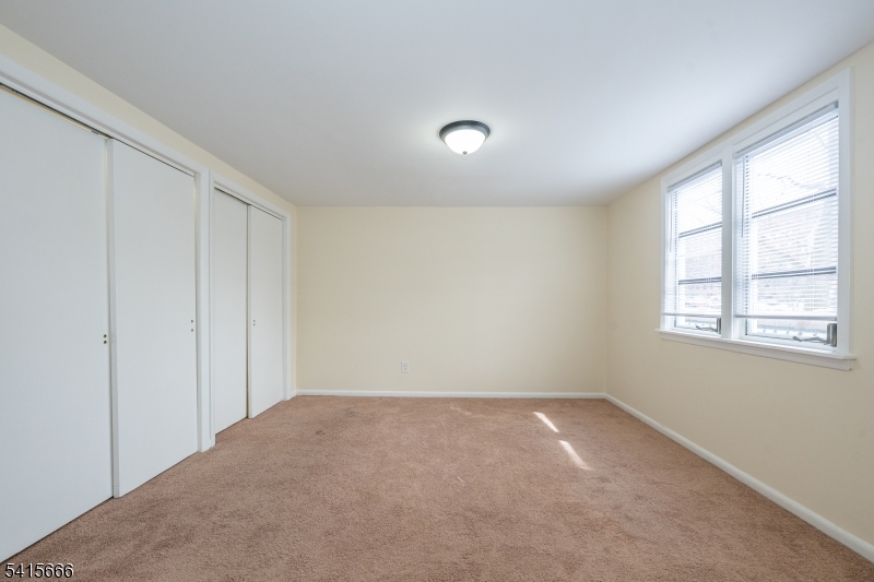 71 Washington St Property Photo 6