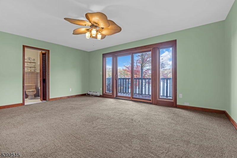 2 Oneida Ave Property Photo 15