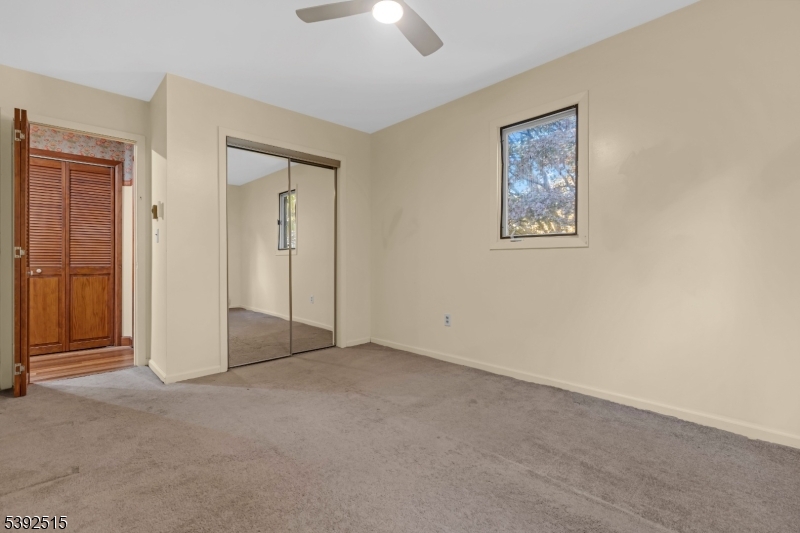 2 Oneida Ave Property Photo 22