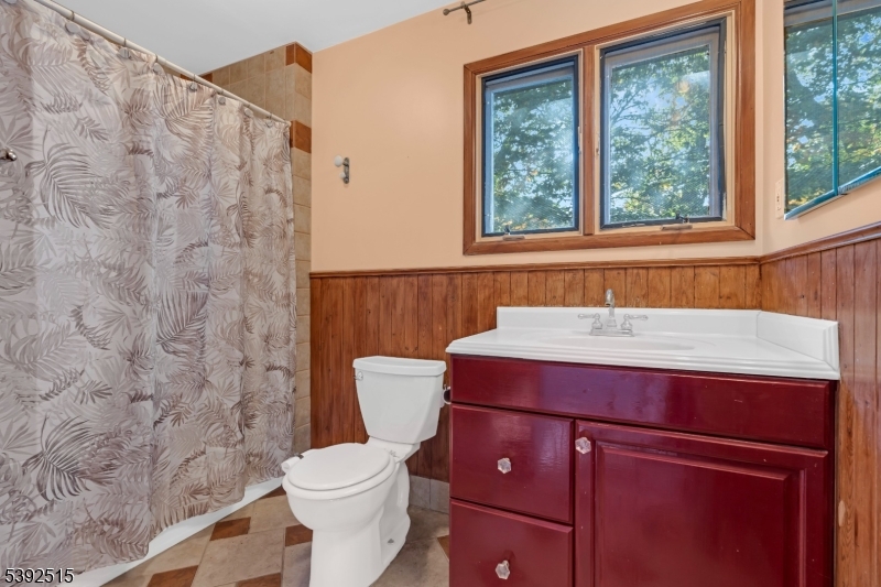 2 Oneida Ave Property Photo 26