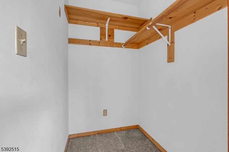 2 Oneida Ave Property Photo 27