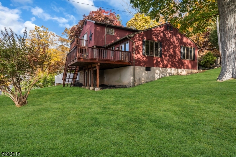 2 Oneida Ave Property Photo 40