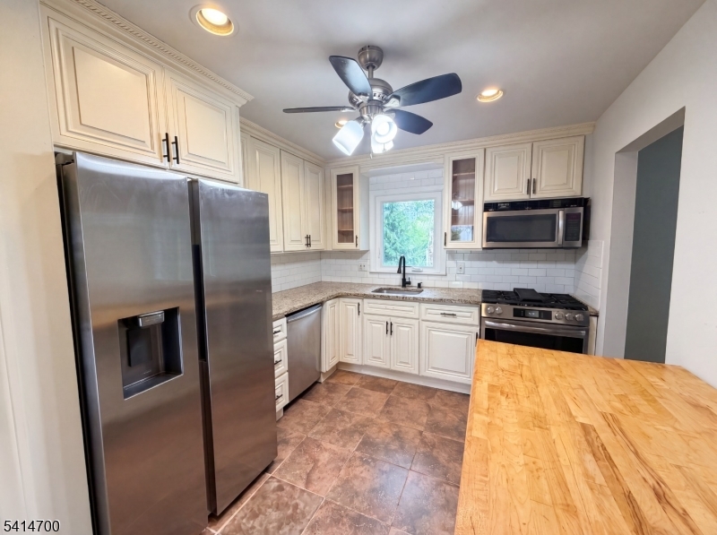 78 Parkside Rd Property Photo 2