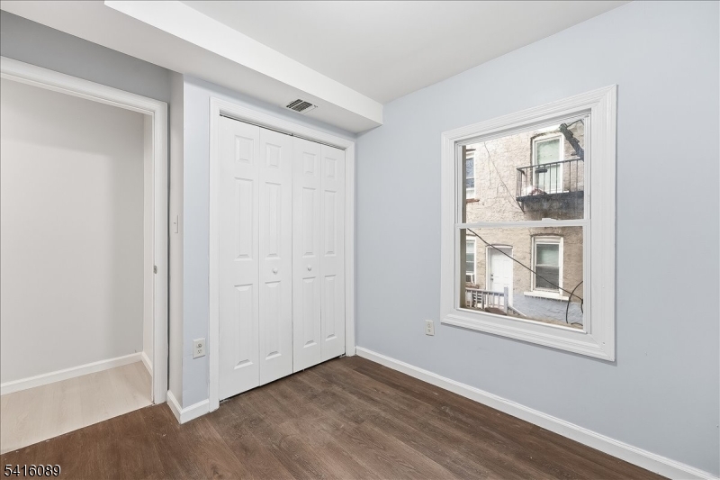 9 Godwin Ave Property Photo 34