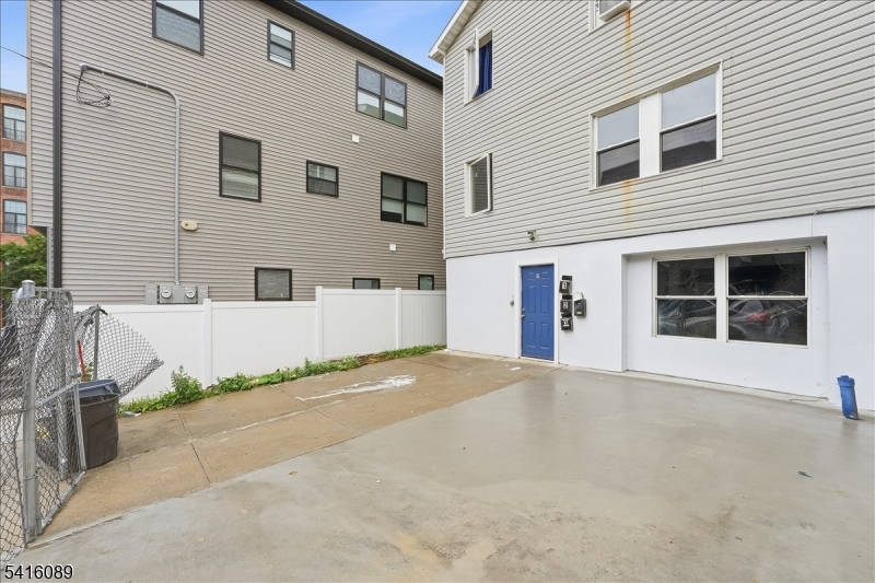 9 Godwin Ave Property Photo 38