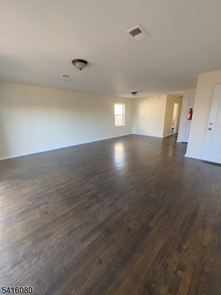 549 Hawthorne Ave Apt 3 3 Property Photo 1