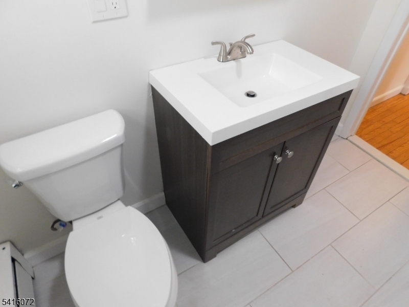 21 W 14th St 2 Property Photo 14