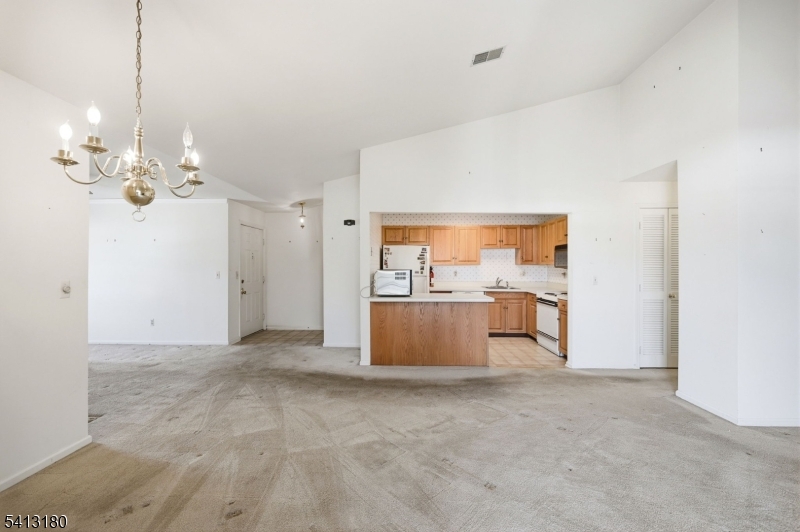 12 Smithfield 12 Property Photo 4