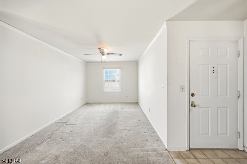 12 Smithfield 12 Property Photo 7
