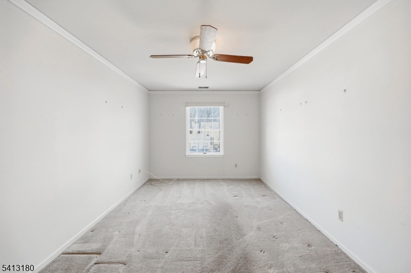 12 Smithfield 12 Property Photo 8