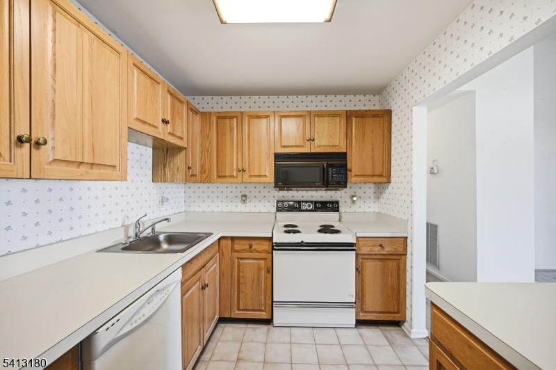 12 Smithfield 12 Property Photo 11
