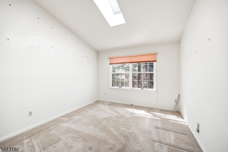 12 Smithfield 12 Property Photo 14