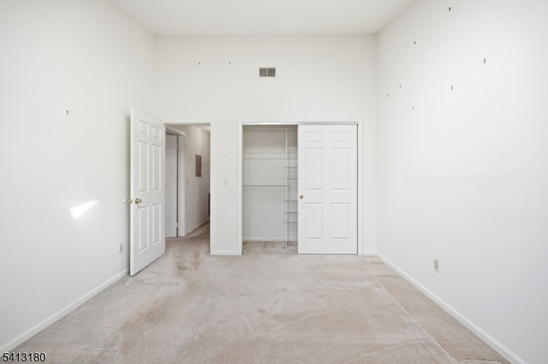 12 Smithfield 12 Property Photo 16