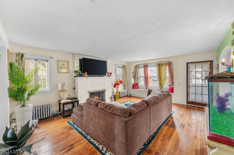 741 Berckman St Property Photo 6
