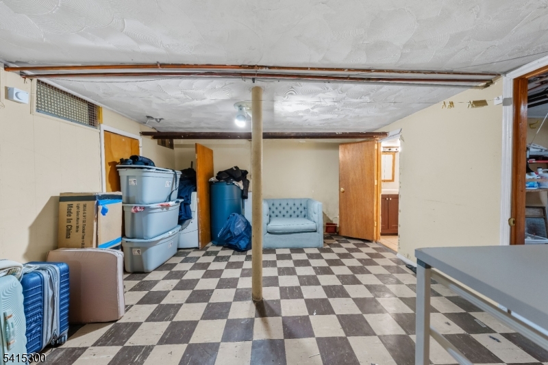 741 Berckman St Property Photo 35