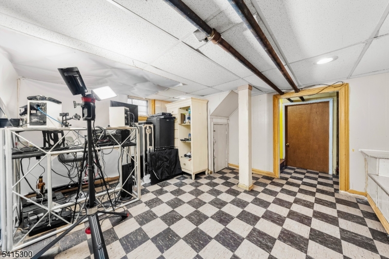 741 Berckman St Property Photo 37
