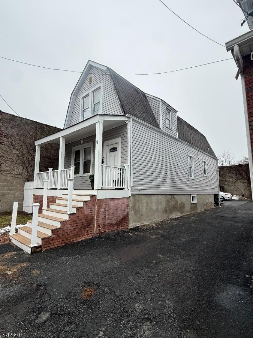 9 Berkshire Pl Property Photo 1