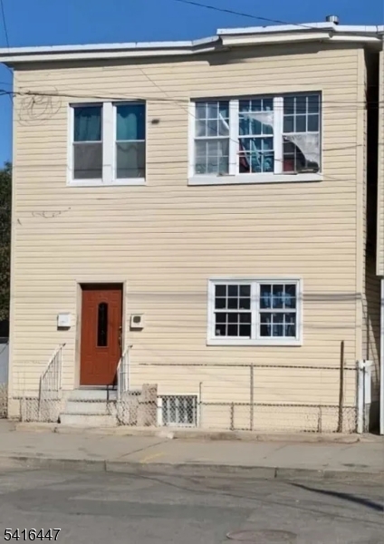 16 Tulip St Property Photo 1