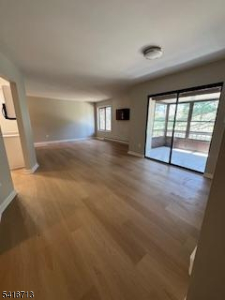 140 Amberly Dr Property Photo 1