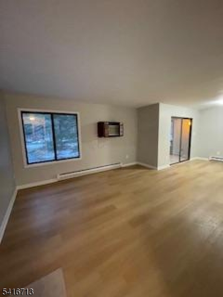 140 Amberly Dr Property Photo 2