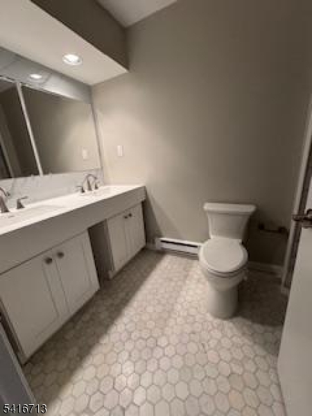 140 Amberly Dr Property Photo 4